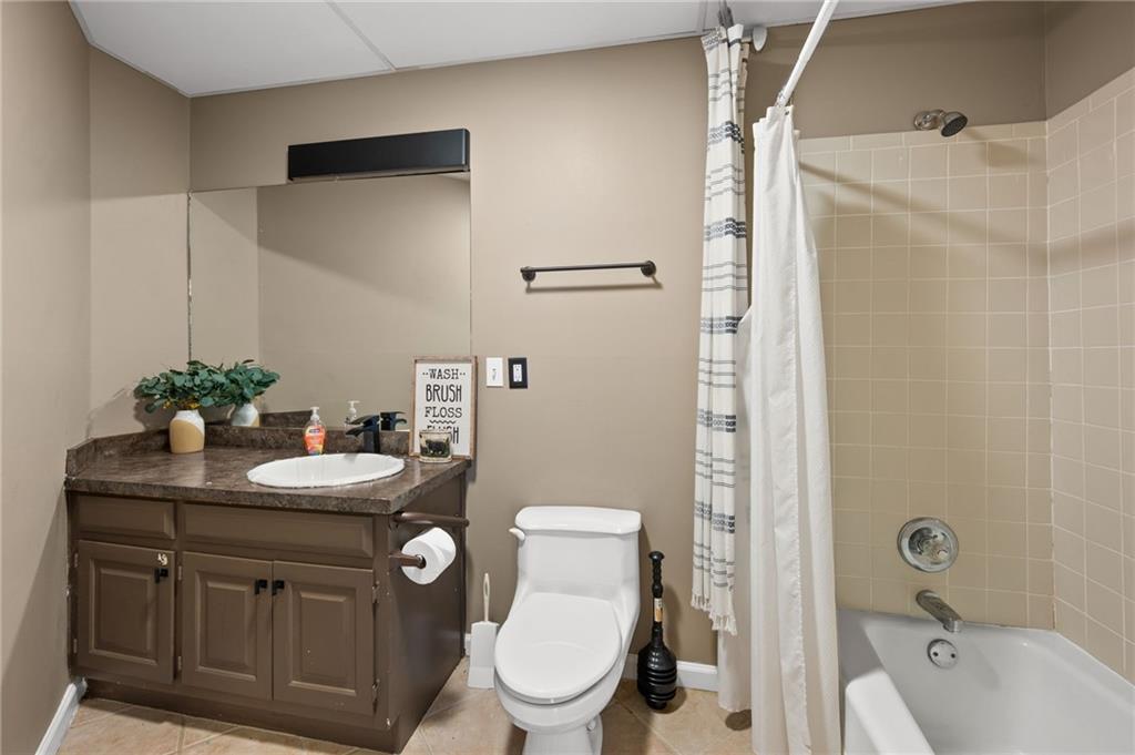1371 Ridgeview Drive