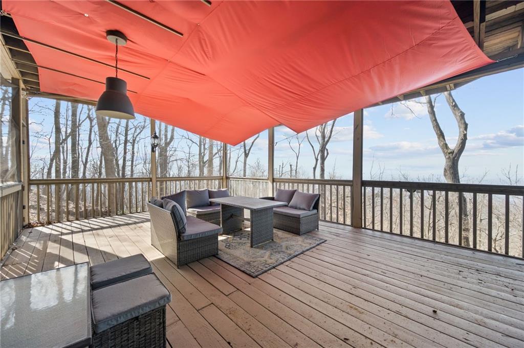 1371 Ridgeview Drive