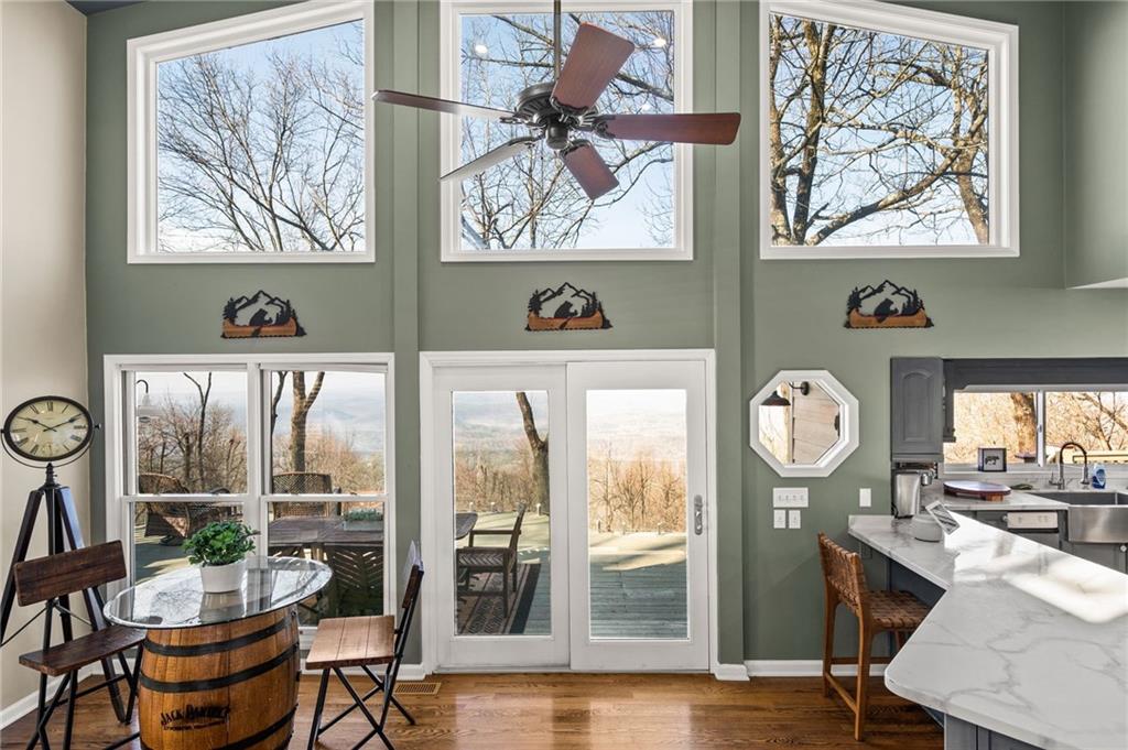 1371 Ridgeview Drive