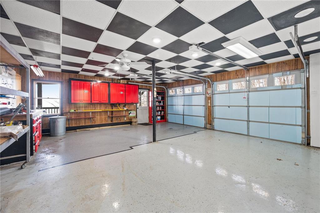 1371 Ridgeview Drive