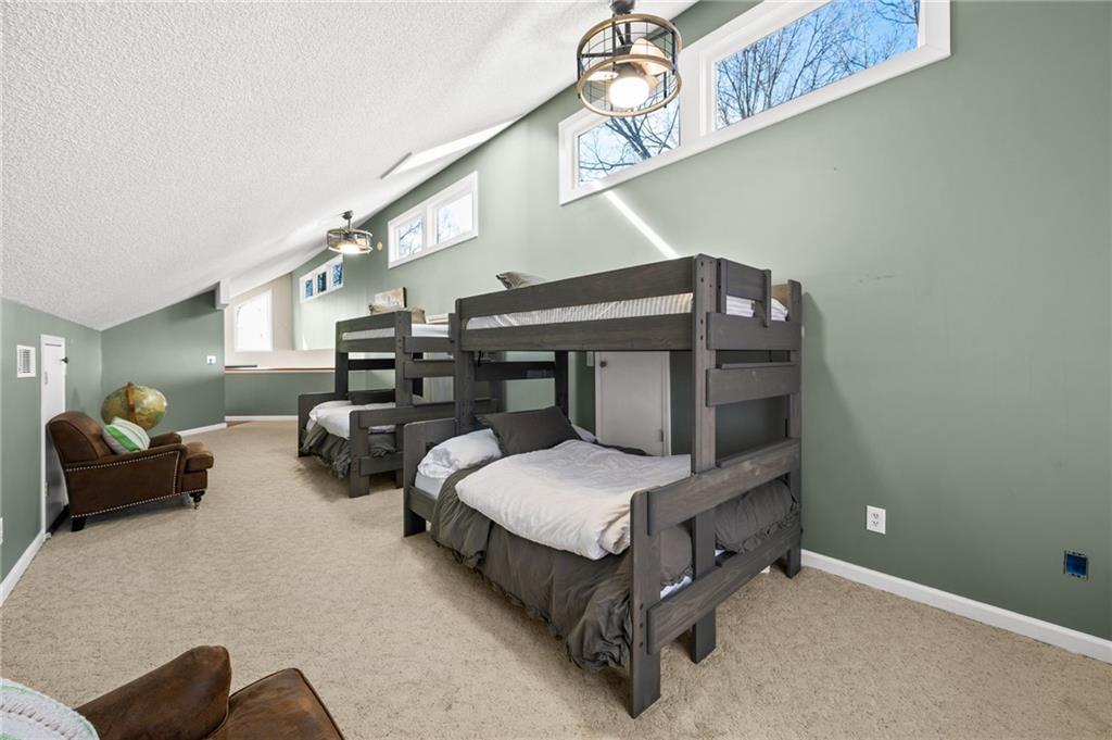 1371 Ridgeview Drive