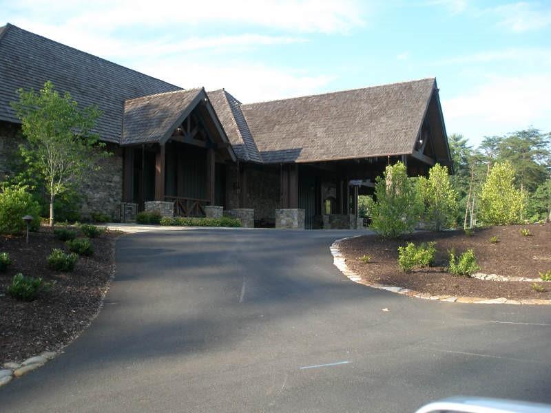 743 Columbine Drive