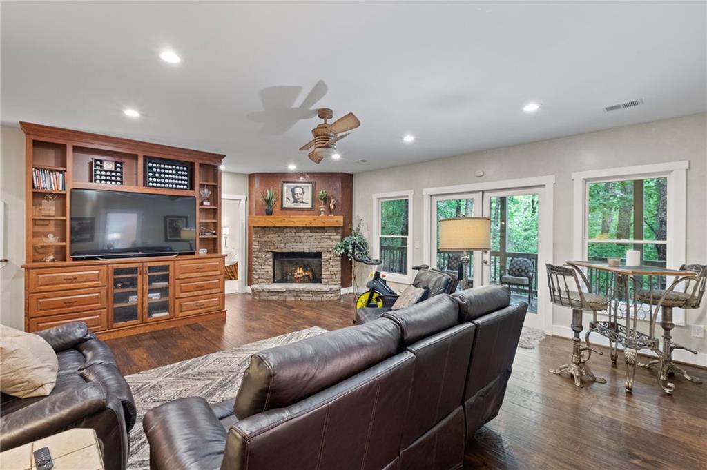743 Columbine Drive