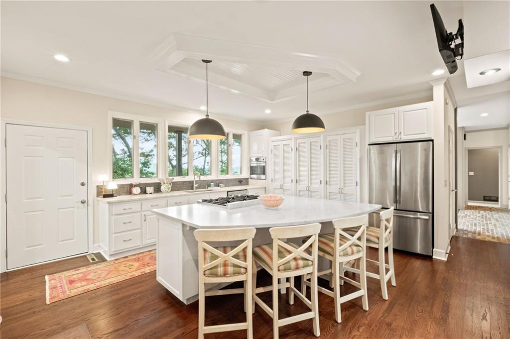 846 Ridgeview Drive