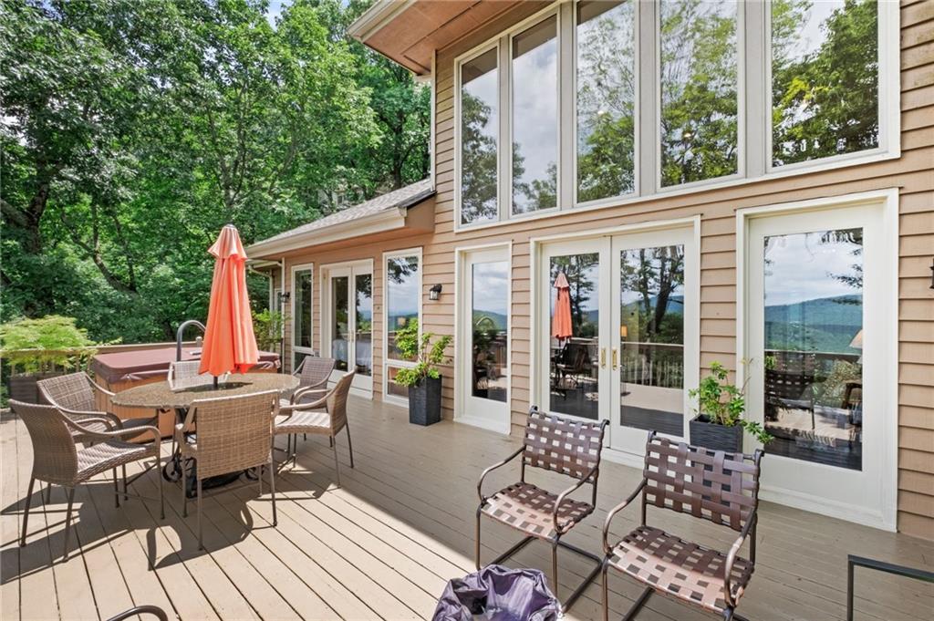 846 Ridgeview Drive