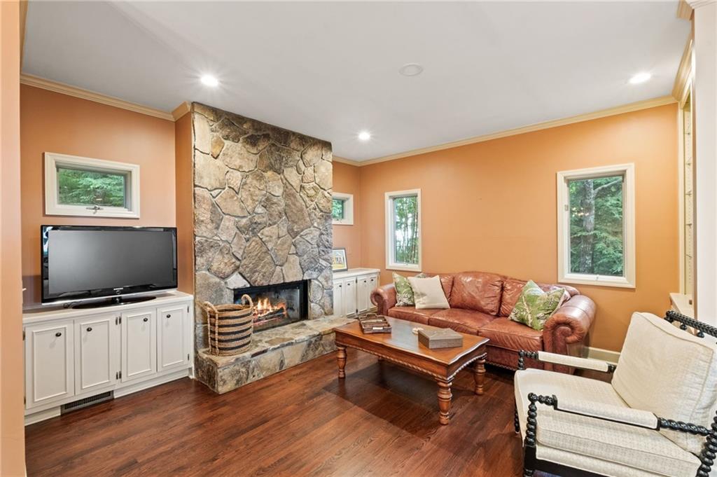 846 Ridgeview Drive