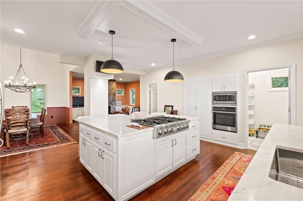 846 Ridgeview Drive