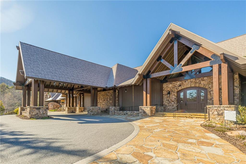 185 Crested Fern Lane