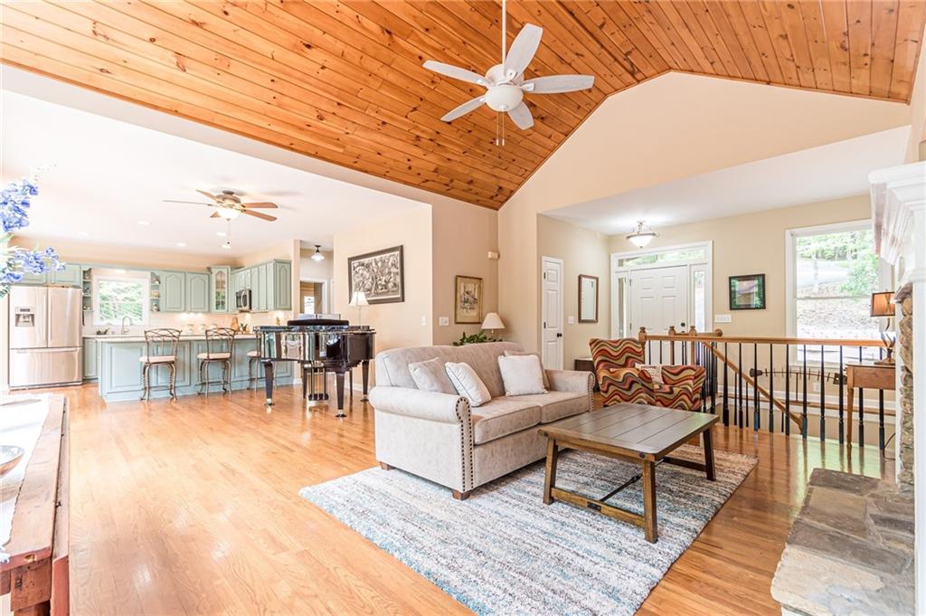 185 Crested Fern Lane