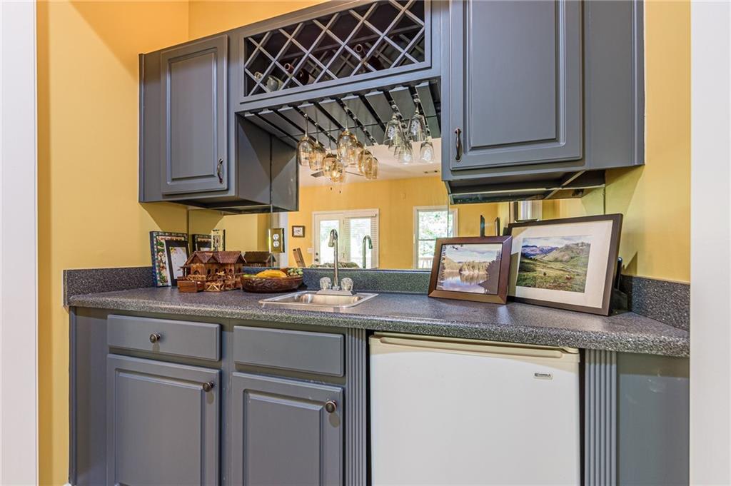 185 Crested Fern Lane
