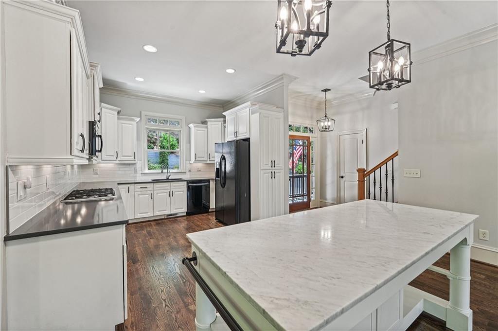 842 Columbine Drive