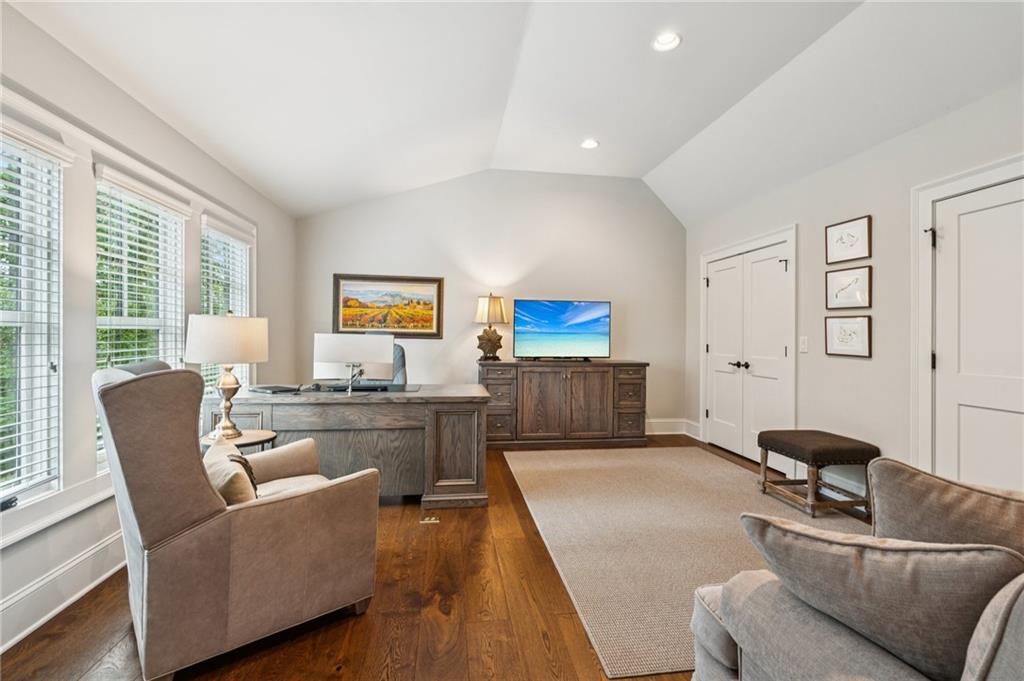 331 Bluestern Drive SE
