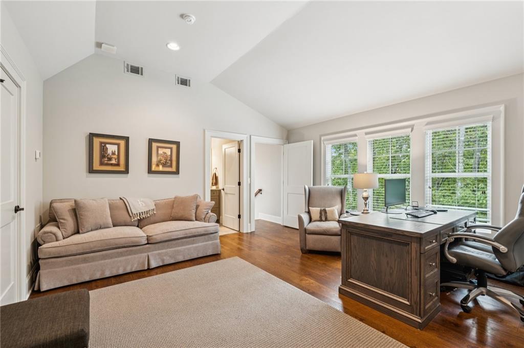 331 Bluestern Drive SE
