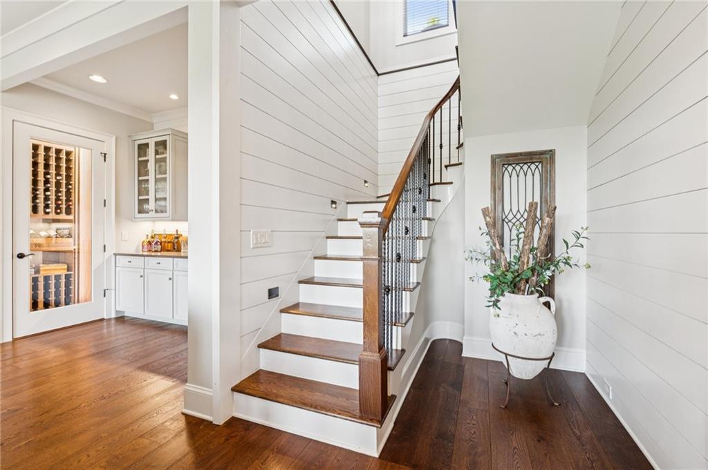331 Bluestern Drive SE