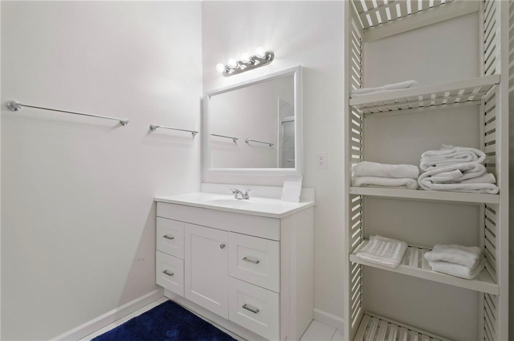 888 Ridgeview Drive