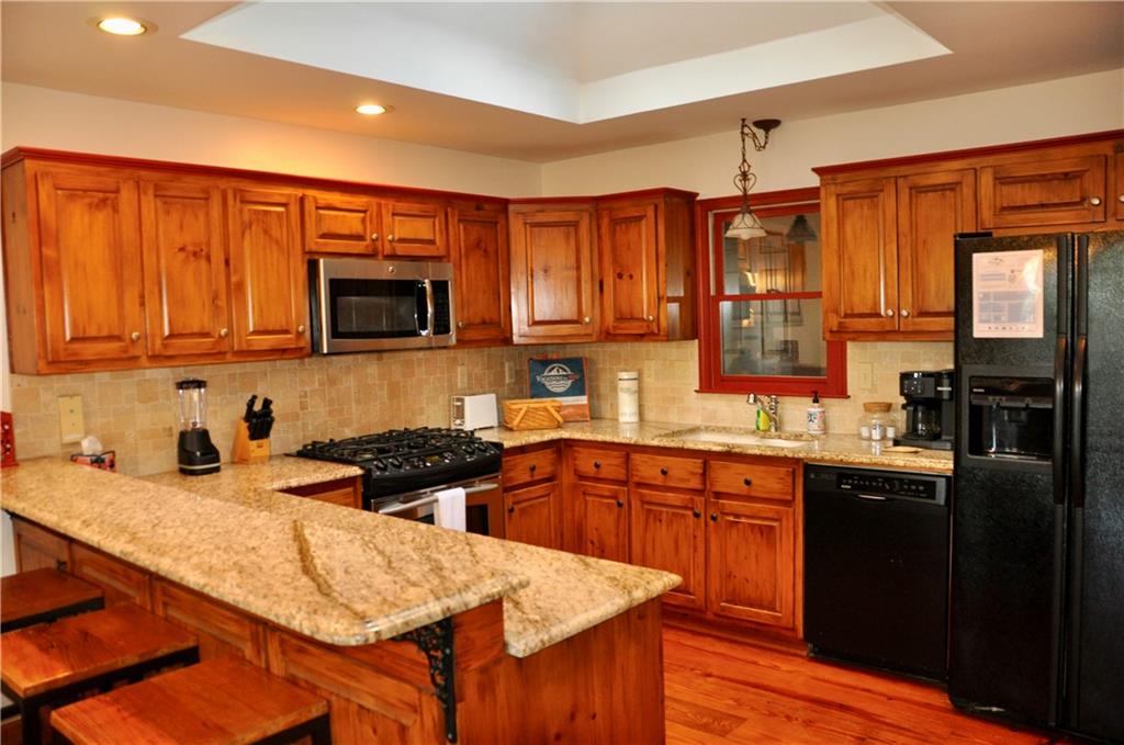 888 Ridgeview Drive