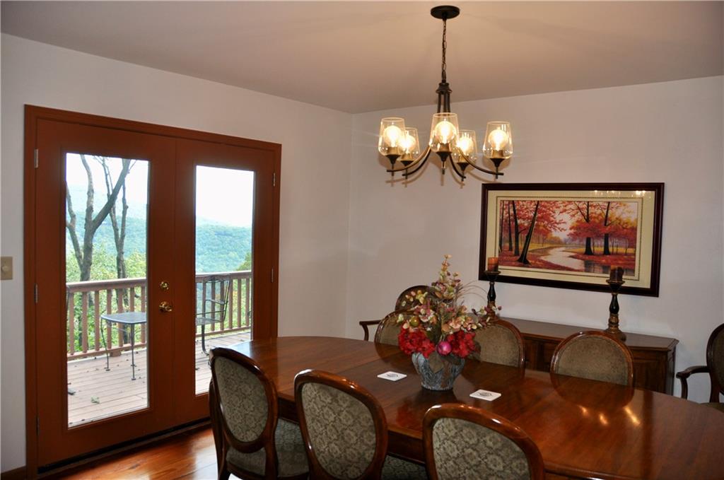 888 Ridgeview Drive