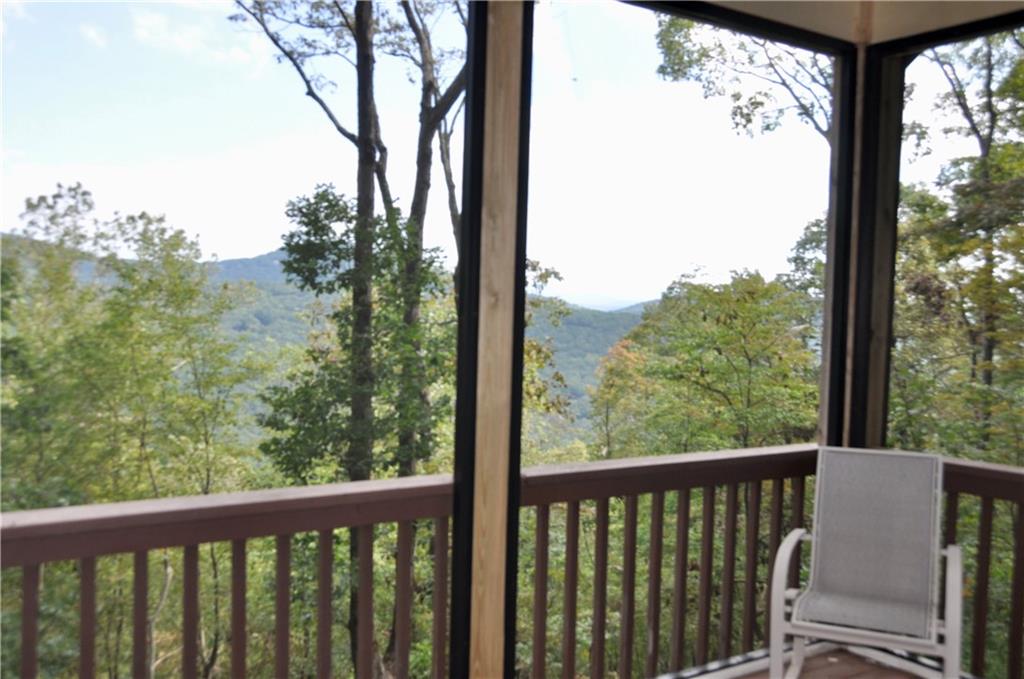 888 Ridgeview Drive
