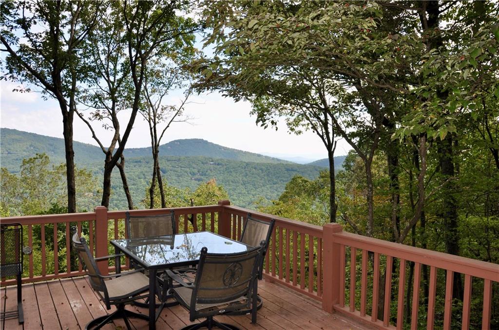 888 Ridgeview Drive