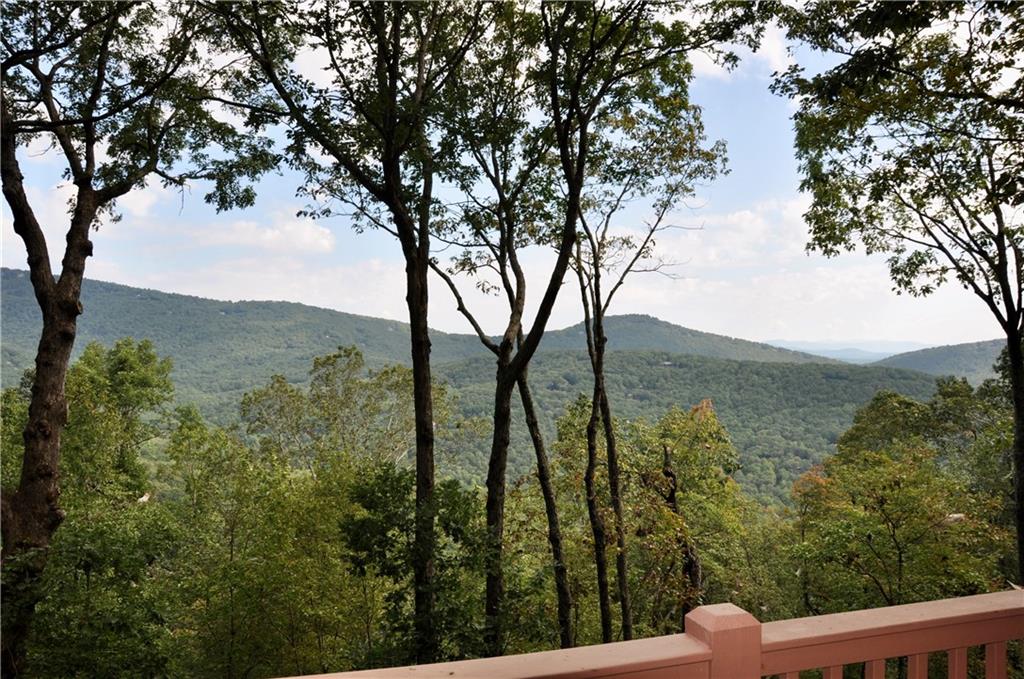 888 Ridgeview Drive