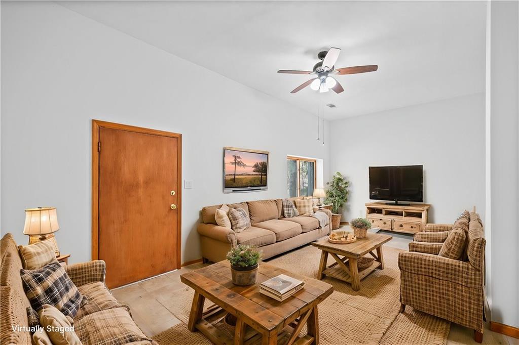 24 White Oak Knoll