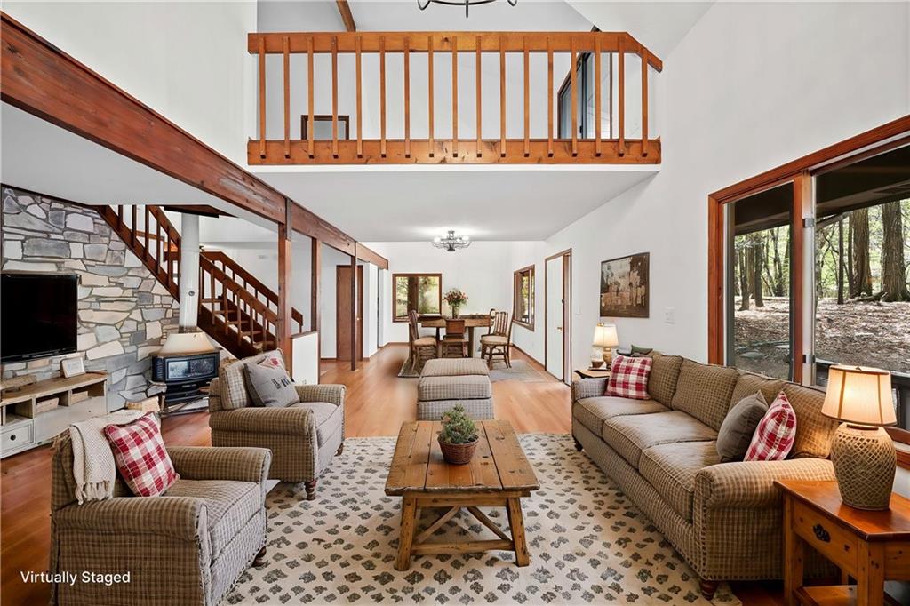 24 White Oak Knoll