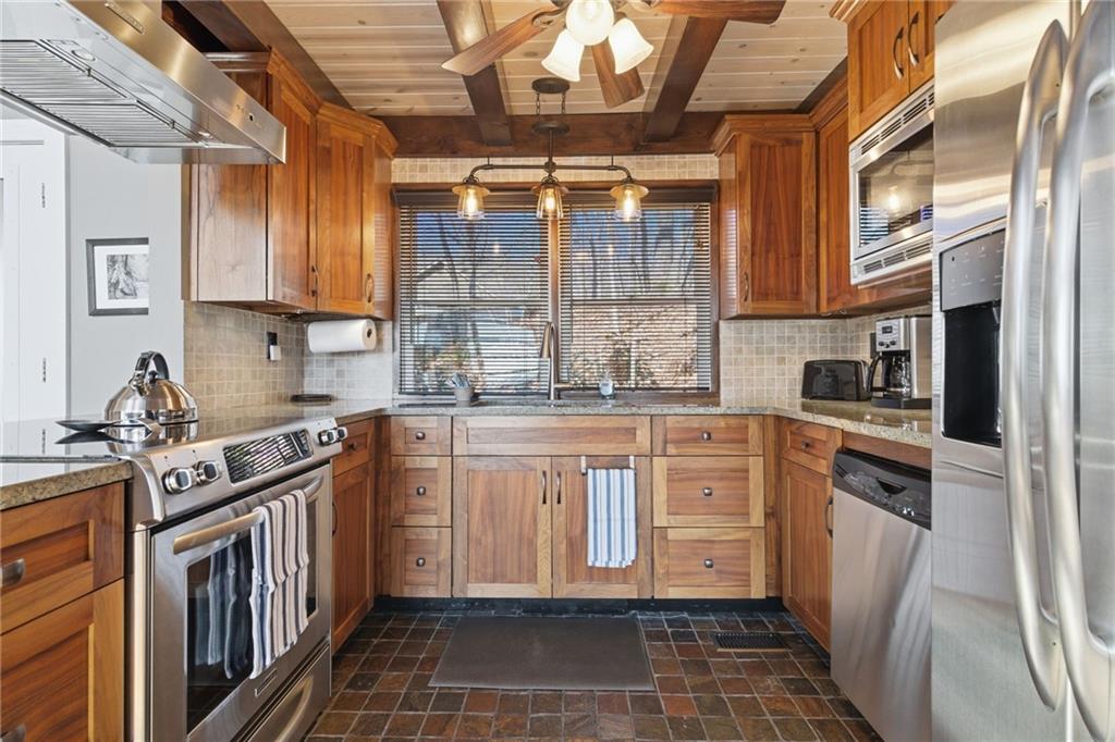 1300 Quail Cove Drive