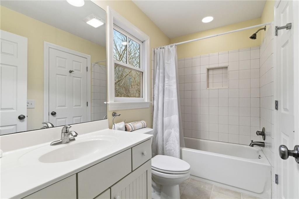 11 Poplar Circle