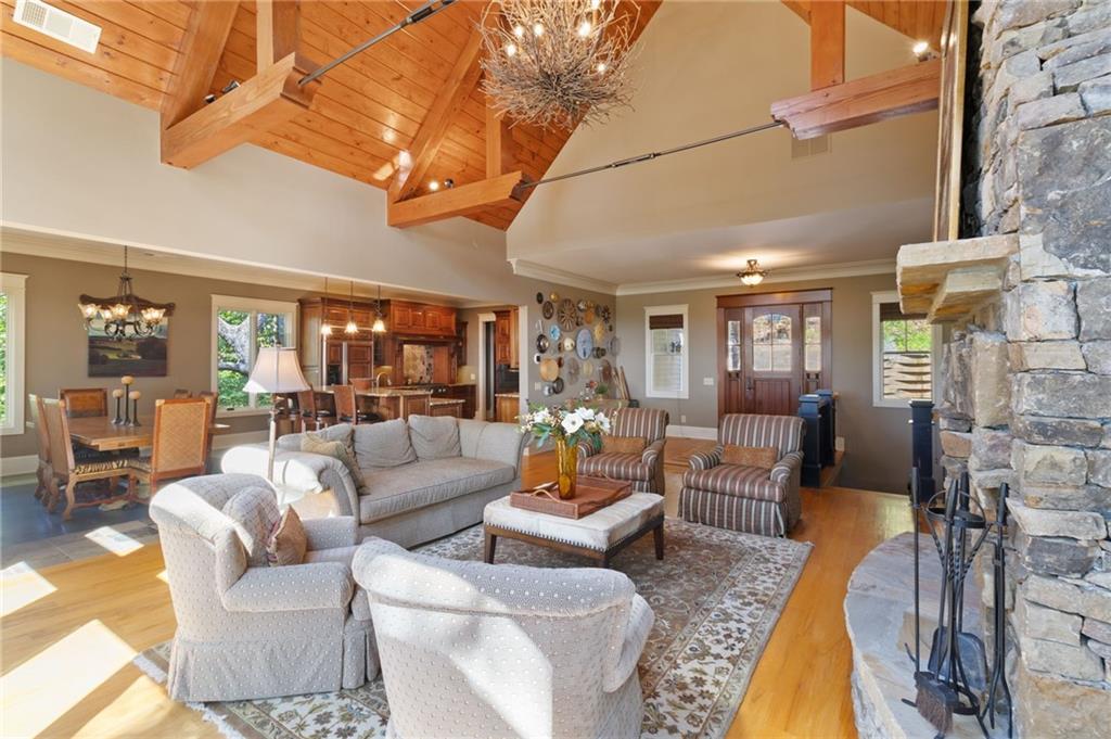465 Huckleberry Trail