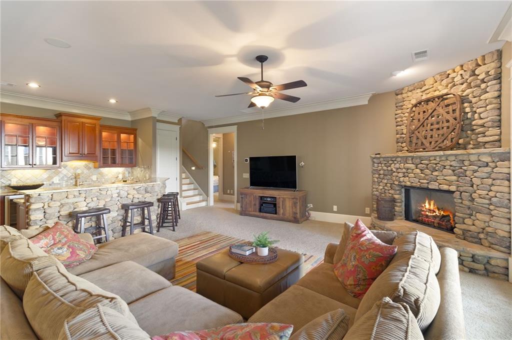 465 Huckleberry Trail
