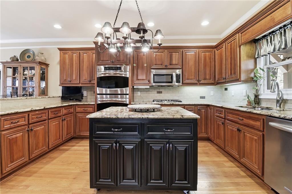 1692 Ridgeview Drive