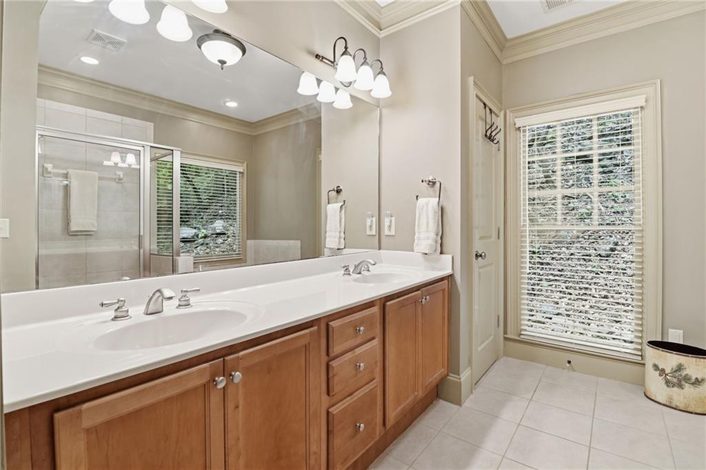 1105 Valley View Drive