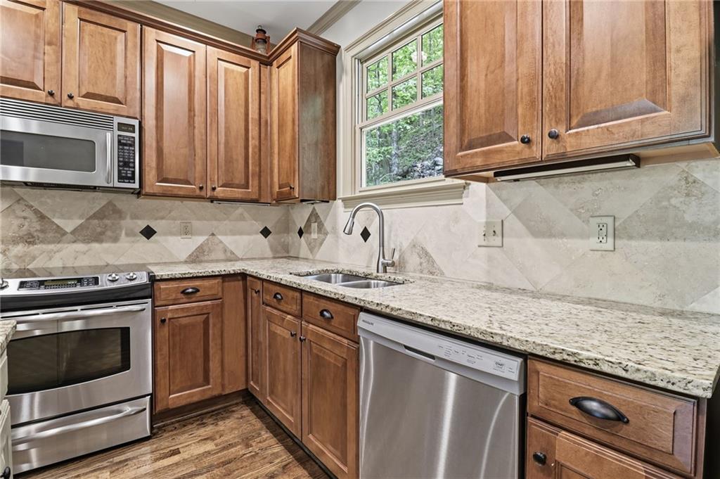 1105 Valley View Drive