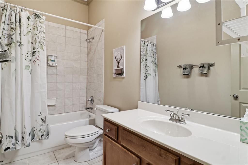 1105 Valley View Drive