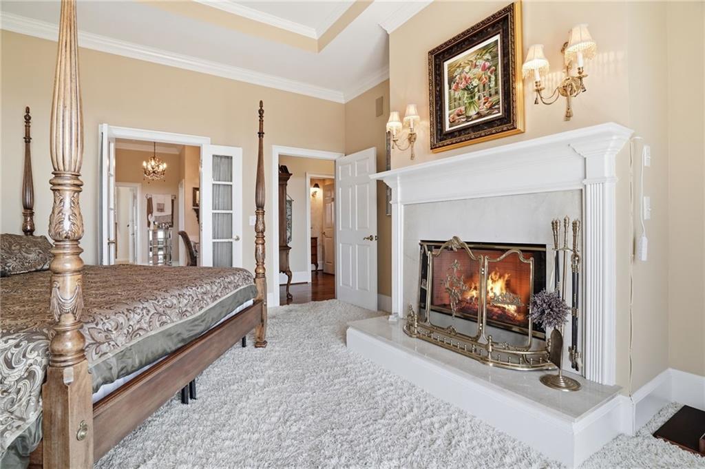 1021 Falcon Heights