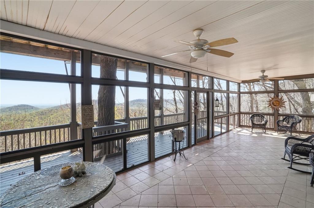 1021 Falcon Heights