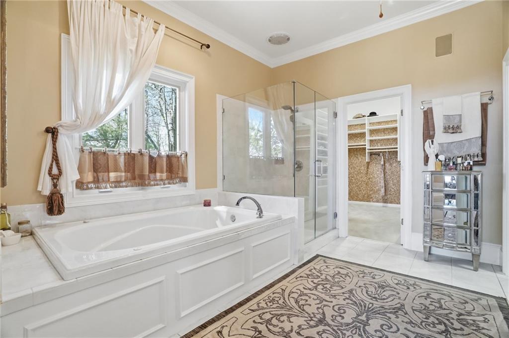 1021 Falcon Heights