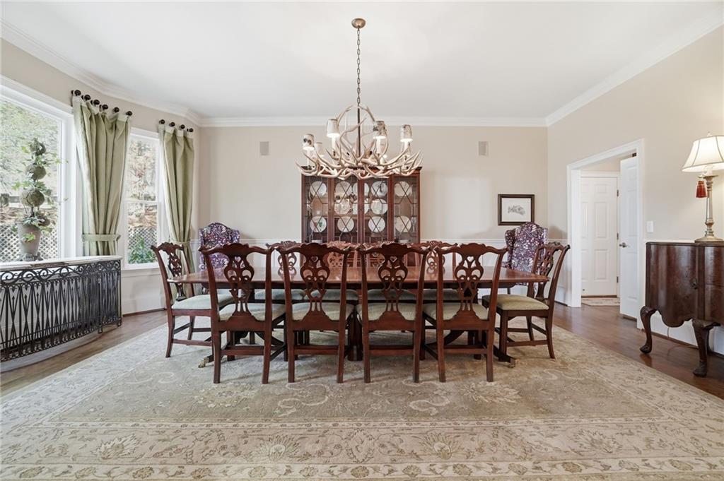 1021 Falcon Heights