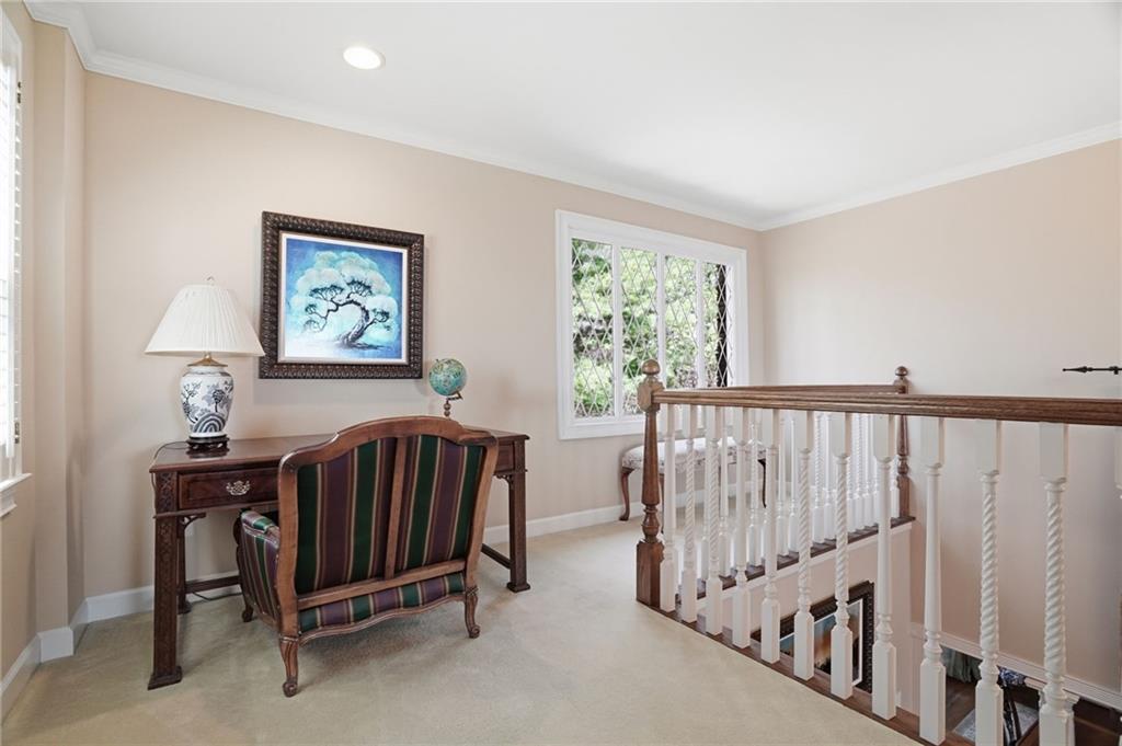1021 Falcon Heights