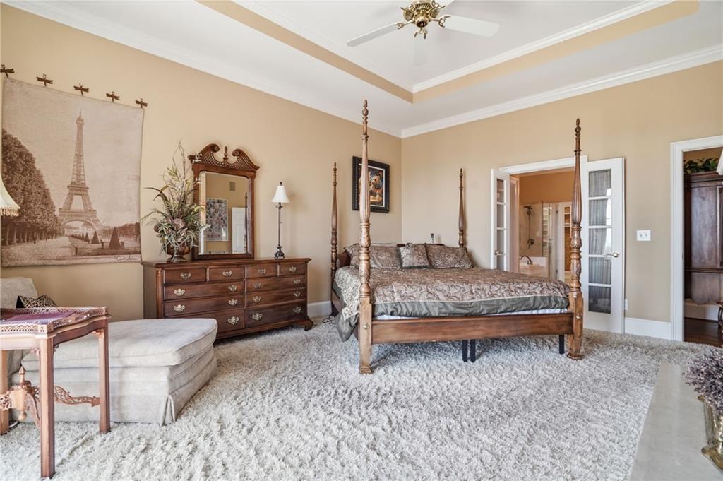 1021 Falcon Heights