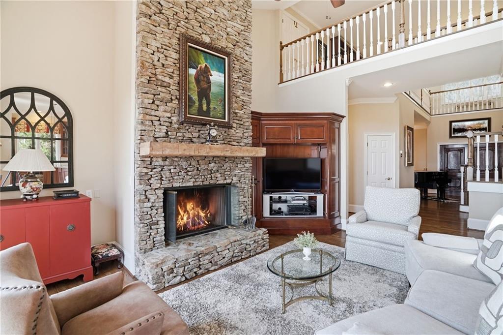 1021 Falcon Heights