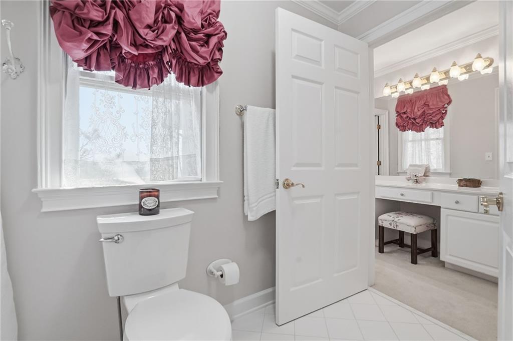 1021 Falcon Heights