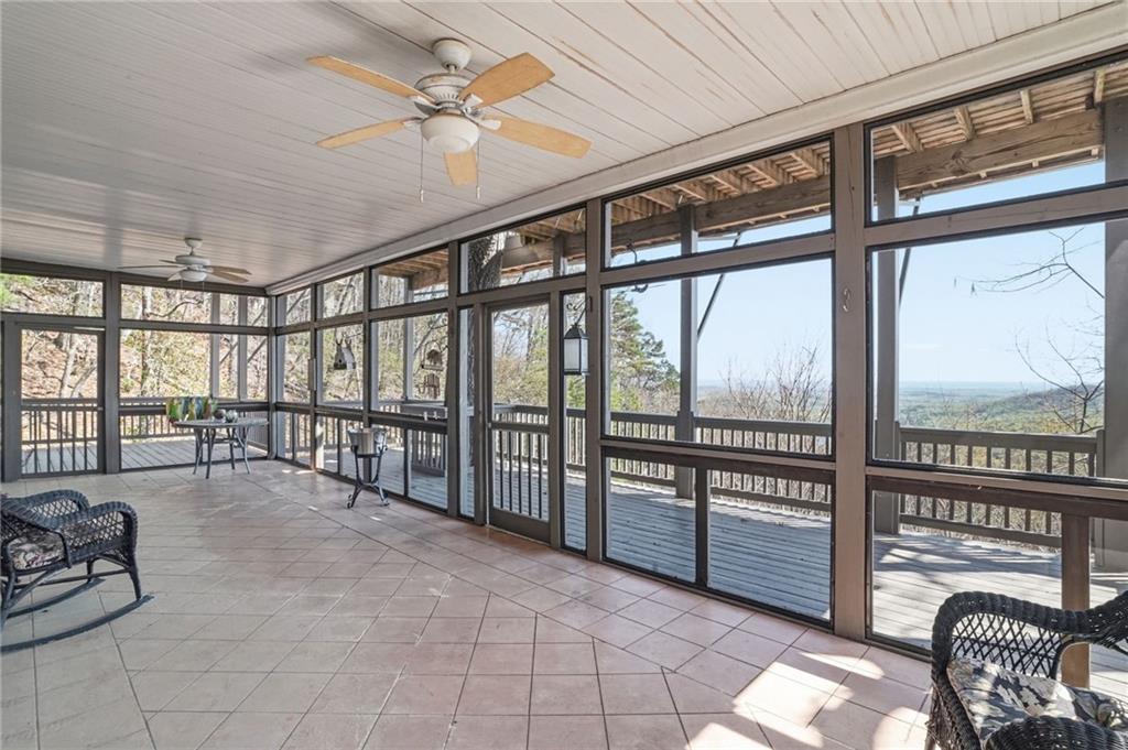 1021 Falcon Heights