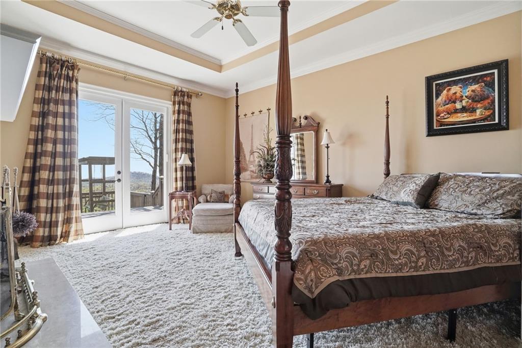 1021 Falcon Heights
