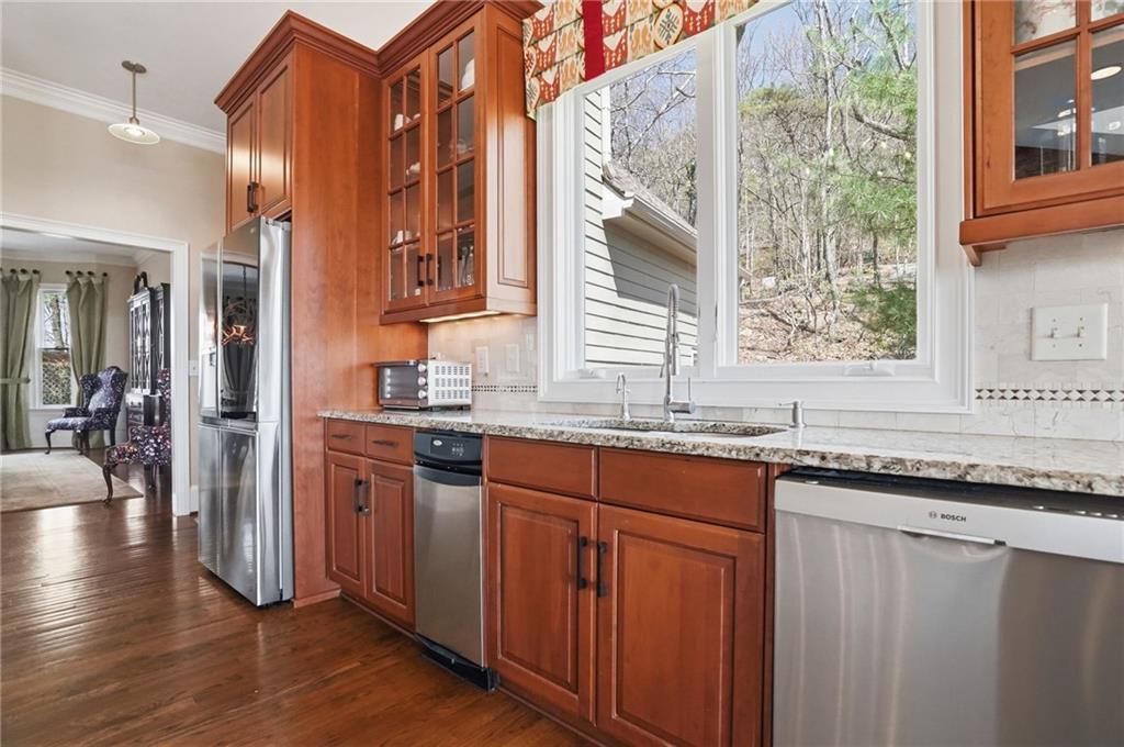 1021 Falcon Heights