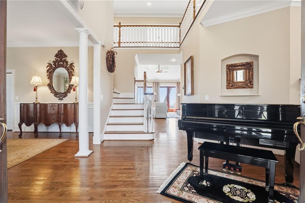 1021 Falcon Heights