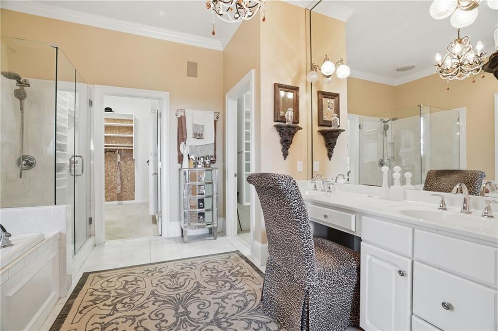 1021 Falcon Heights