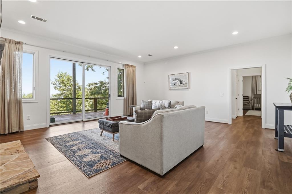 1837 Ridgeview Drive