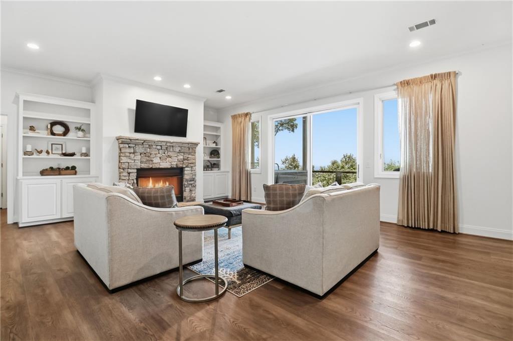1837 Ridgeview Drive