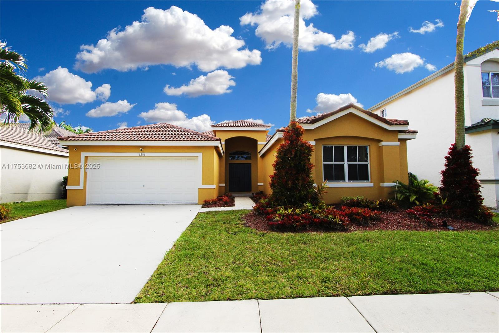 4255 Palmetto Trl # 1